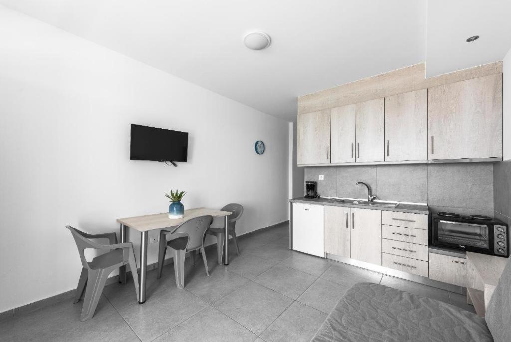 Blue Horizon 5 Apartment Nea Kallikrateia Ngoại thất bức ảnh